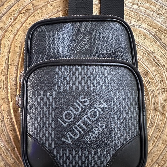 Louis Vuitton Amazon Sling Bag Damier Graphite - Picture 3 of 16